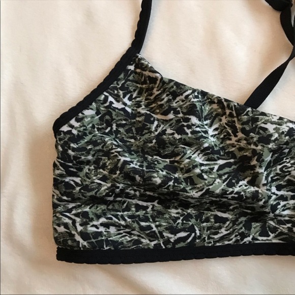 EUC LULULEMON Hot Spell Bra Mini Ripple Desert Olive Fatigue Green Size 8 - Picture 6 of 7